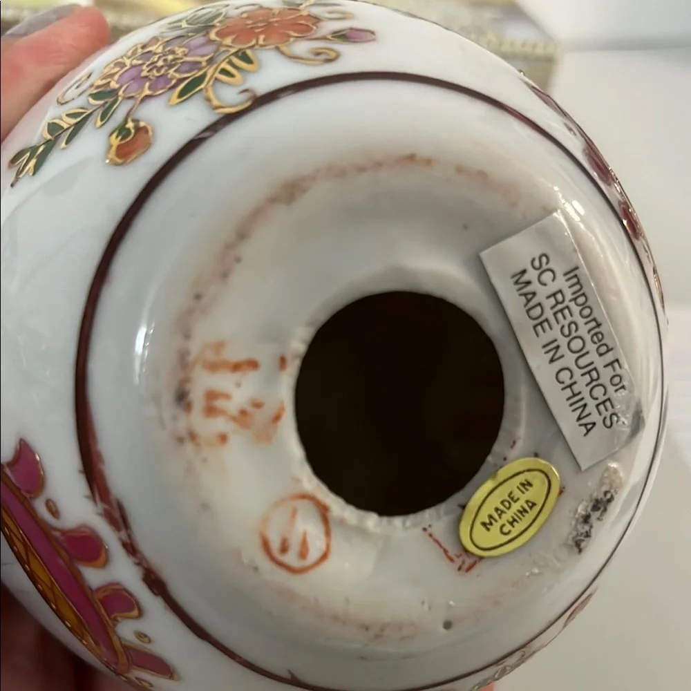 Decorative Ceramic Egg with Last Supper Design - Picture 9 of 13